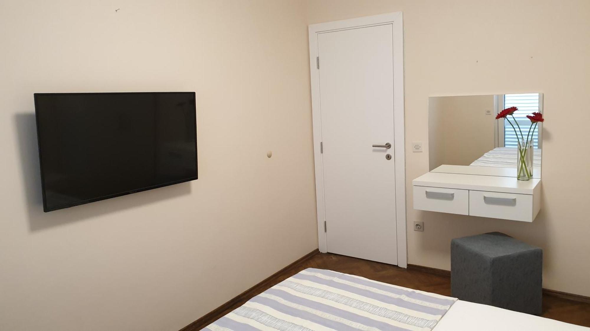 Apartments And Rooms With Parking Space Hvar - 15378 흐바르 객실 사진