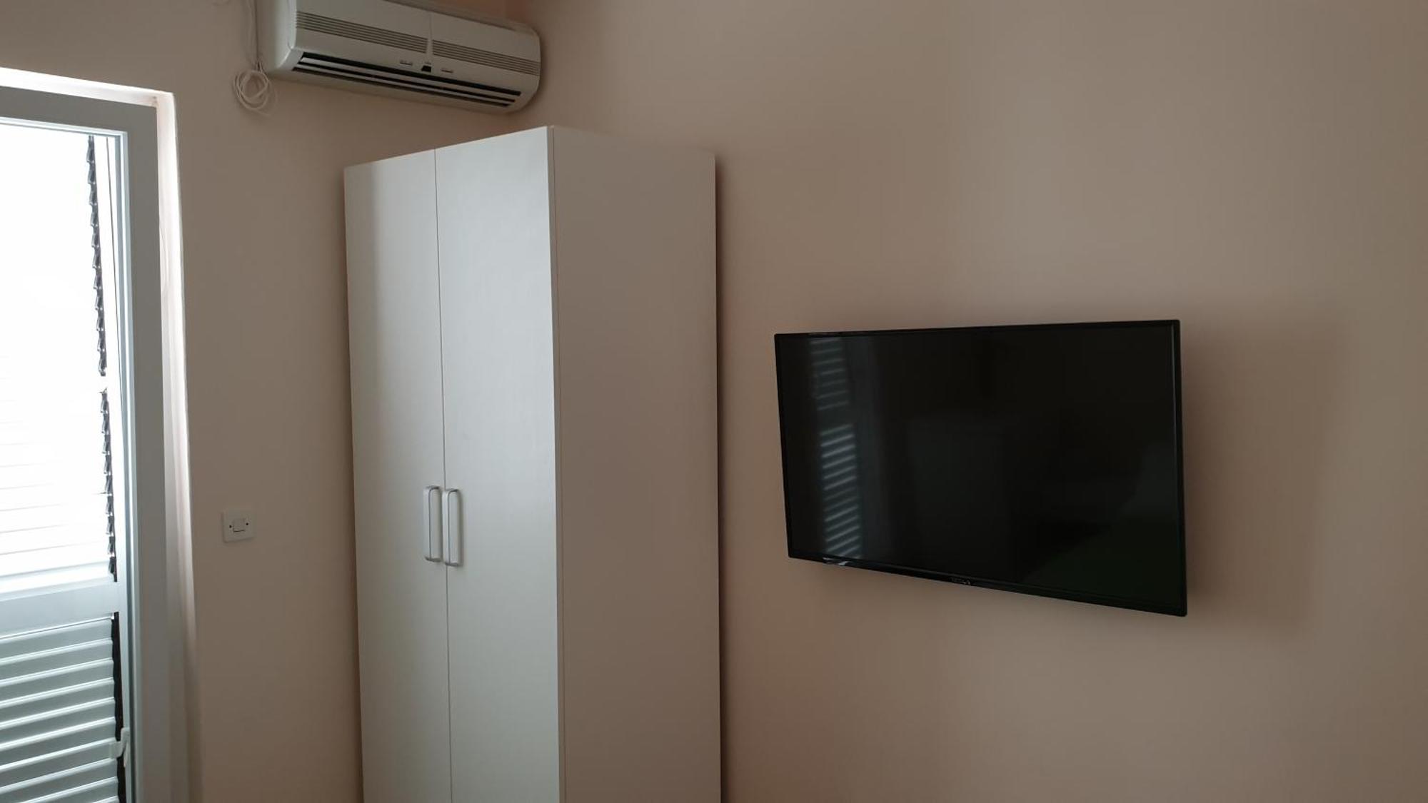 Apartments And Rooms With Parking Space Hvar - 15378 흐바르 객실 사진